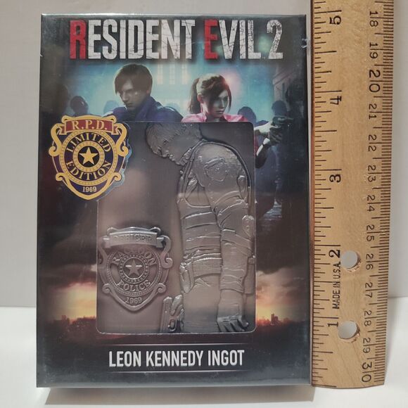 Resident Evil 2 Leon Kennedy Metal Card Ingot Limited Edition Official Figure - Picture 4 of 5